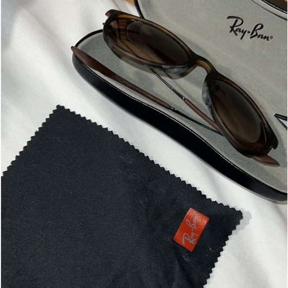 SOLD - Picture 3 of 3